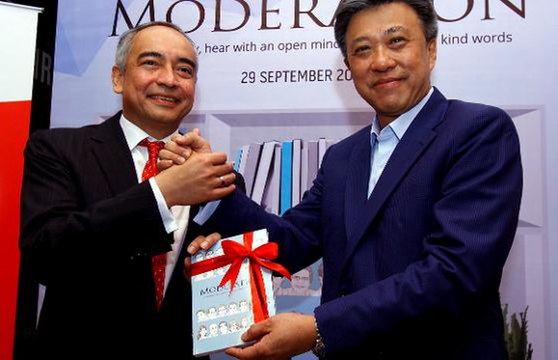 Nazir Razak launches The Star's book on 'Moderation'