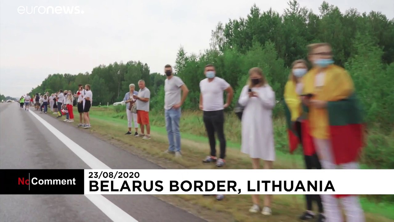 شاهد: سلاسل بشرية في دول البلطيق للتضامن مع المحتجين في بيلاروسيا