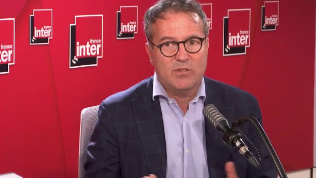 Martin Hirsch : On a intérêt à mesurer le fait qu'une parole au micro, sur les jeunes, les masques, l'hydroxychloroquine, a un impact majeur. Ces paroles contribuent à l'évolution de l'épidémie.