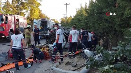 Silivri’de kaza sonrası yol savaş alanına döndü, aracın motoru koptu: 4 yaralı