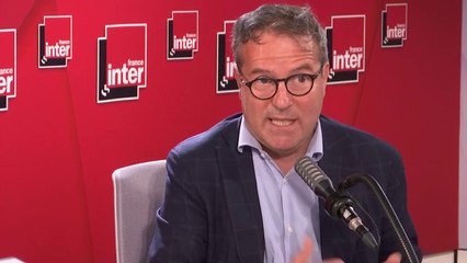 Martin Hirsch : 'Les étudiants infirmiers en stage ont une indemnité d'environ 150 euros par mois. Pendant la période Covid, ils ont eu environ 1 500 euros par mois.'