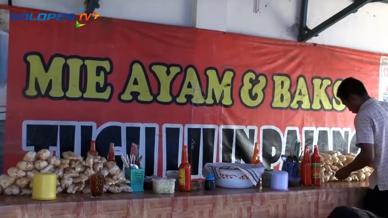 Kisah Mi Ayam ”Pocong” Tugu Lilin