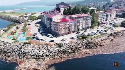 Giresun'da sahil odun parçaları ile doldu
