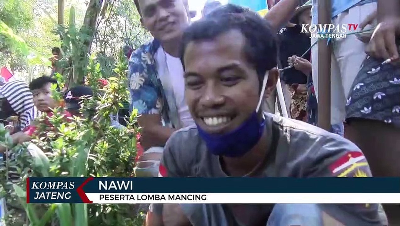 Lomba Mancing Buru Ikan Lele Berpita di Saluran Irigasi