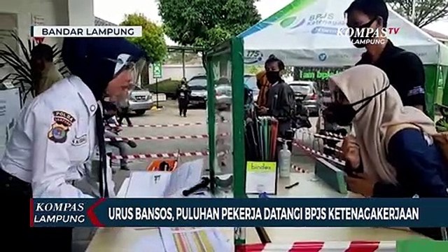 Urus Bansos, Puluhan Pekerja Datangi BPJS Ketenagakerjaan
