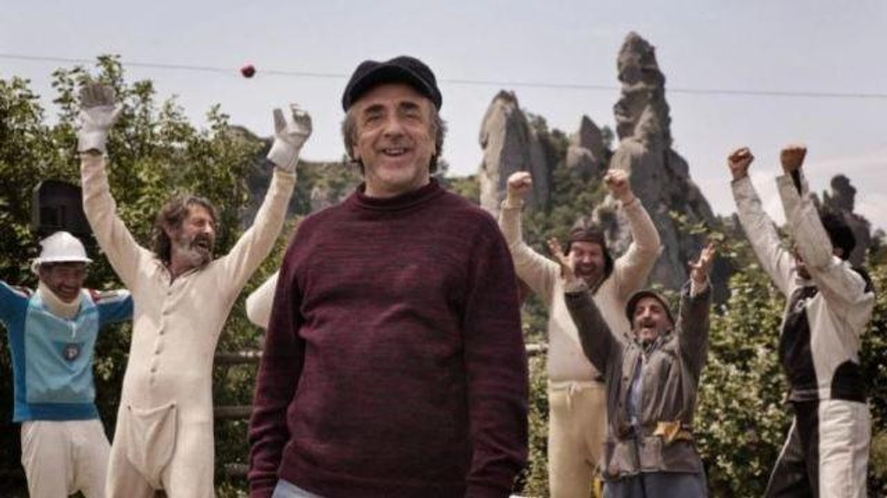 Stasera in tv, Un paese quasi perfetto su Rai 1: curiosità su Miriam Leone e il volo dell'angelo