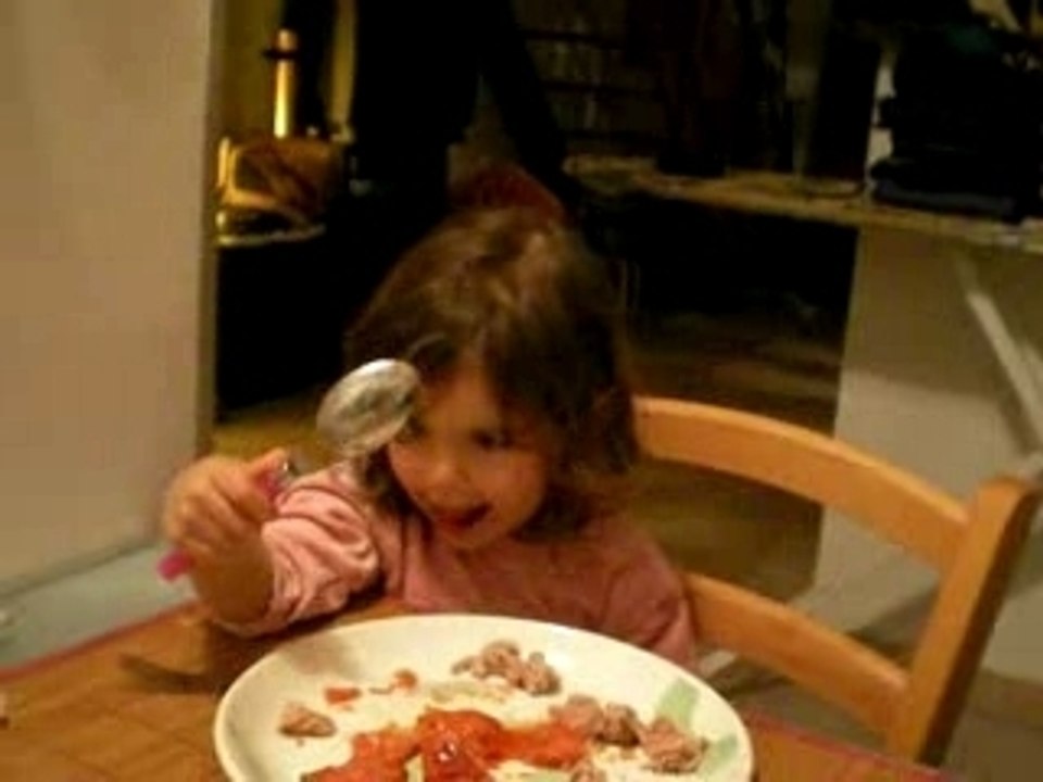 capucine chante , enfin...presque!!!