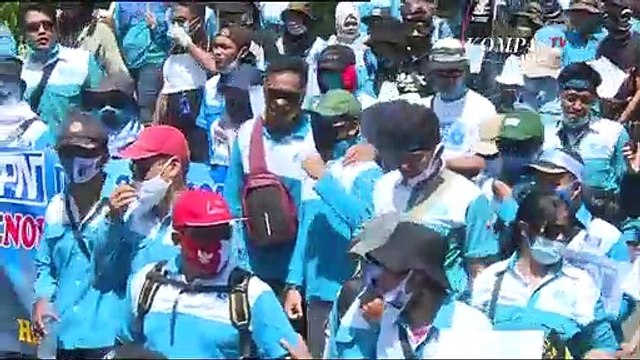 Situasi Aksi Unjuk Rasa Buruh Tolak RUU Cipta Kerja dan PHK Massal di DPR