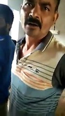 राशन डीलर अपनी मनमानी पर उतर आए है 1किलोग्राम की जगह 900 ग्राम ही देंगे ।