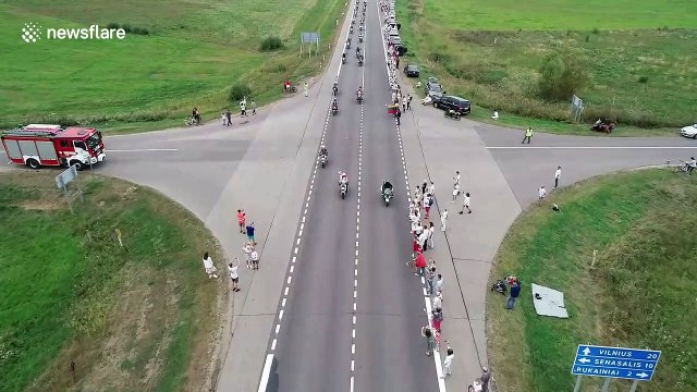 Lithuanians form 32 km long human chain in solidarity with Belarus protesters