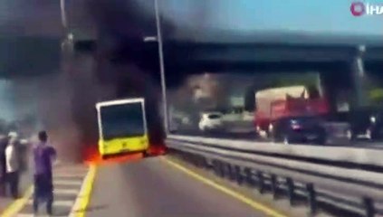 Metrobüs yangınında o anları yaşayan yolcu: Kendimizi son anda attık