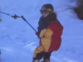 Emma skie avec véro