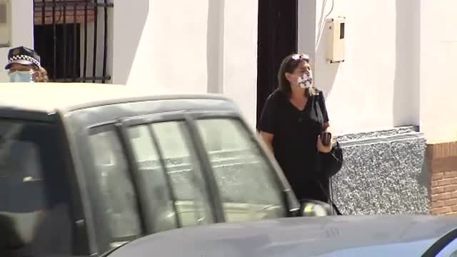 Se rastrean a cientos de personas en un pueblo de Huelva tras dar positivo el párroco