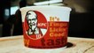Coronavirus - La chaîne de fast-food KFC retire temporairement son slogan « Bon à s’en lécher les doigts » en raison de la pandémie de Covid-19 - VIDEO