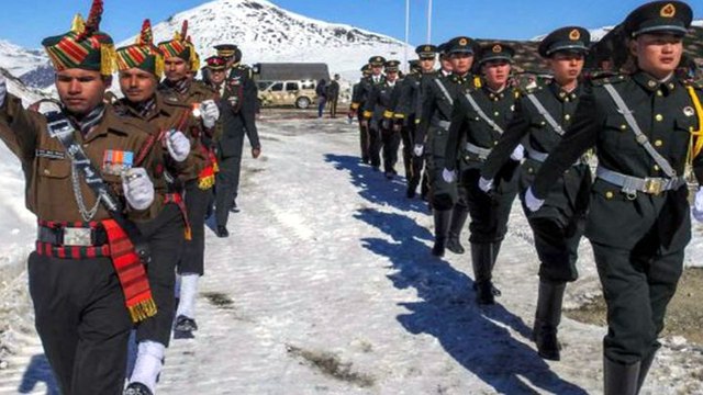 India-China Face Off : భుజాలపై ఉంచి పేల్చగలిగే రష్యన్‌ క్షిపణులను సరిహద్దుల్లో మోహరించిన భారత్ !