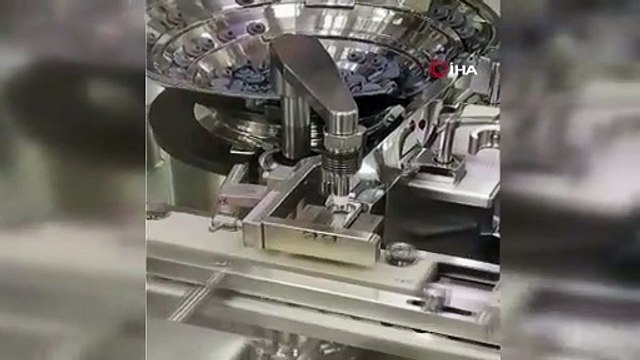 İtalya'da Koronavirüs aşısı insan üzerinde denenmeye başlandı