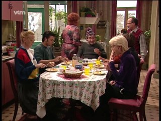 DE KOTMADAM - Seizoen 7 - Aflevering 5 - Dakloos