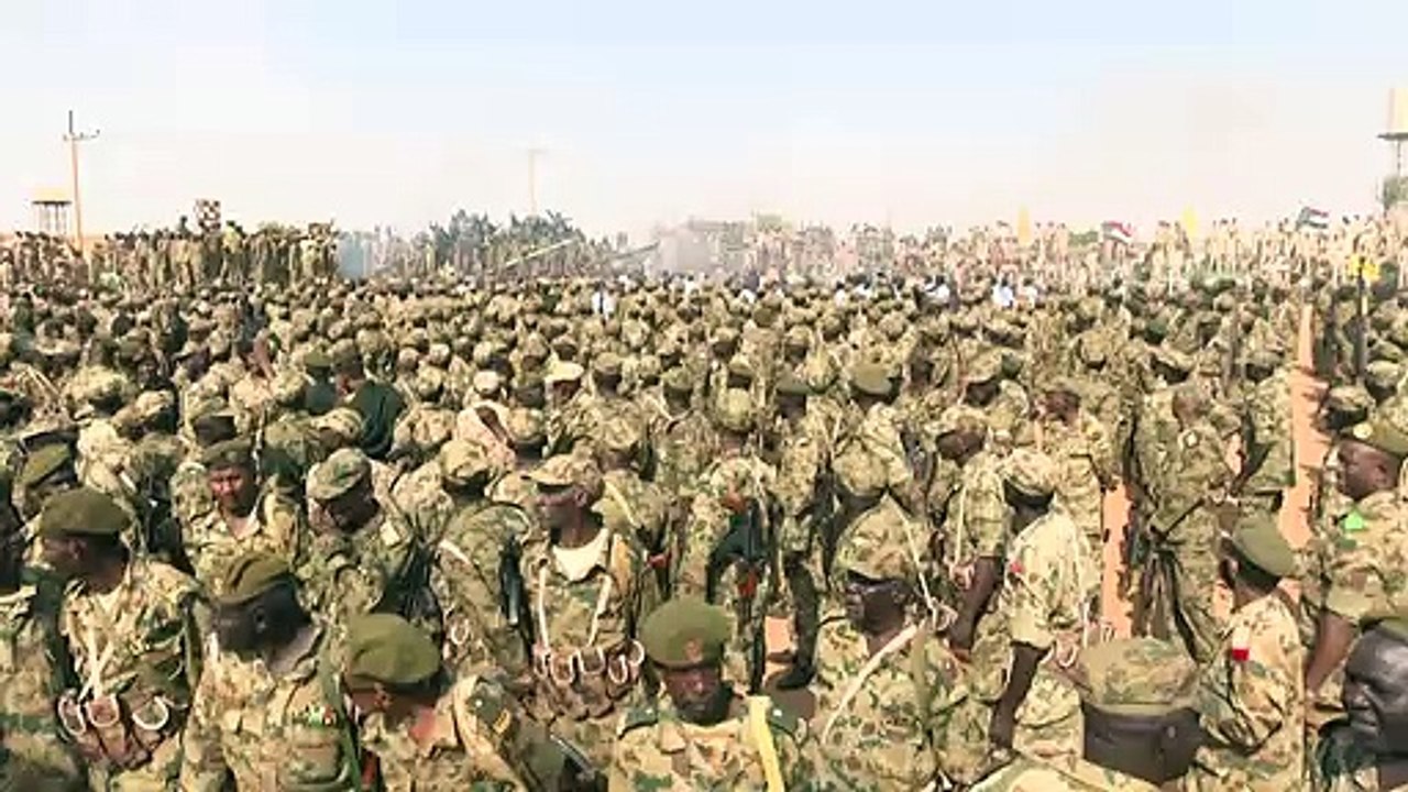 خلافات بين العسكريين والمدنيين في الحكومة السودانية بسبب الأزمة الاقتصادية