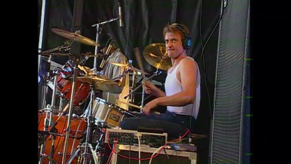 Oh les filles! - Official Trailer HD