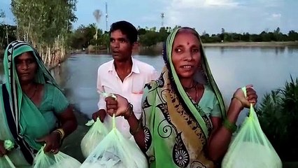 गैर सरकारी संगठन ने बाढ़ पीडितों को बांटा राशन
