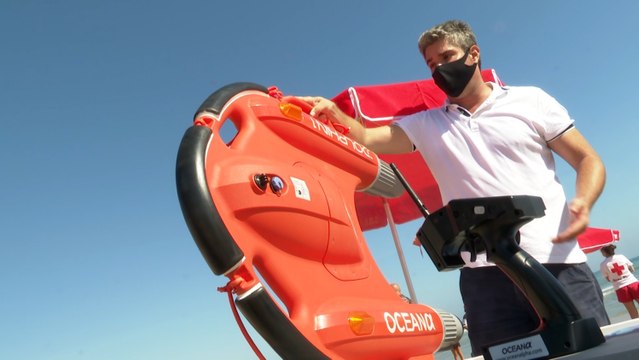 Cruz Roja prueba el primer salvavidas a control remoto del mundo