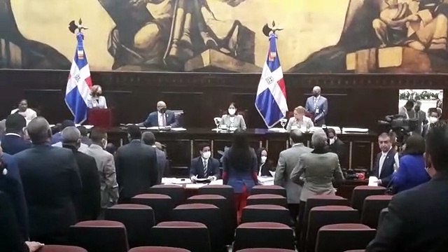 Diputados envían a comisión especial proyecto de ley para la despenalización del aborto