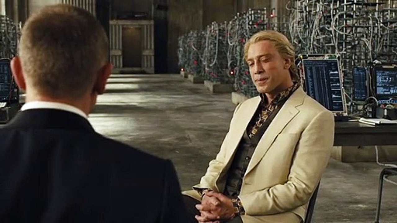 SKYFALL (2012)  || Bond meets Silva for the first time in SKYFALL (2012) || james bond action movie || hollywood action movie