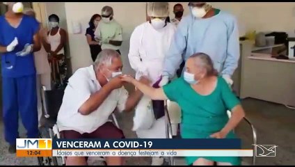 Idosos que venceram a Covid-19 festejam a vida.