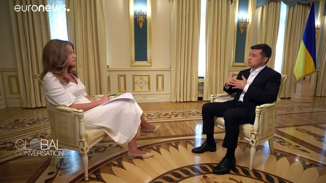 Владимир Зеленский: Донбасс и Крым должны вернуться