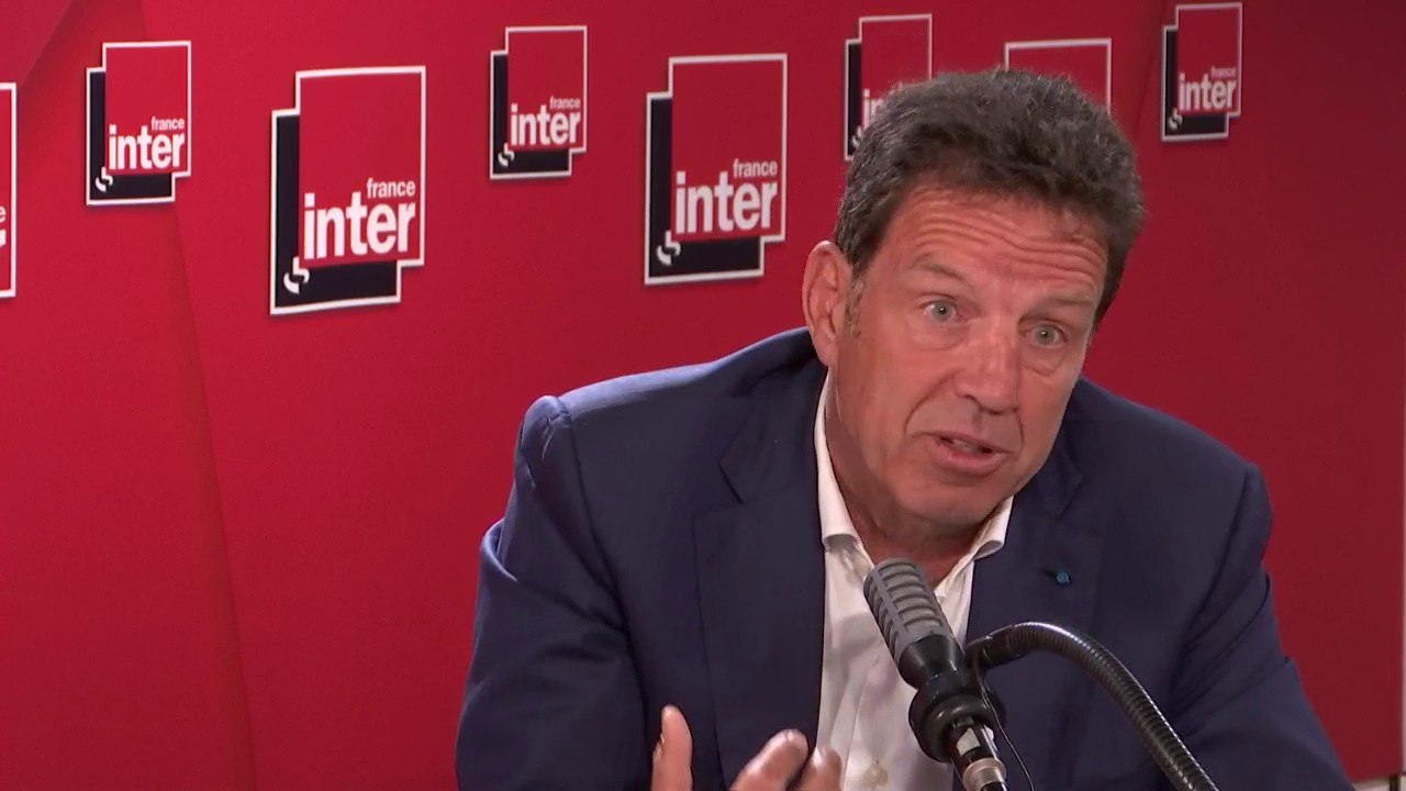 Geoffroy Roux de Bézieux : "Avec Jean-Luc Mélenchon, on a discuté compétitivité de la production française. Dans un moment comme ça, on parle avec tout le monde (...). Je vous rassure, on n'est pas d'accord sur tout."