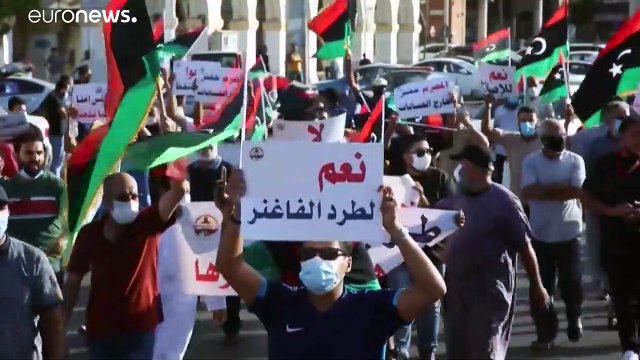 شاهد: لليوم الثالث على التوالي احتجاجات ضد الفساد في طرابلس