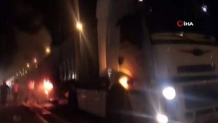 Balıkesir'de kömür yüklü tır alev aldı