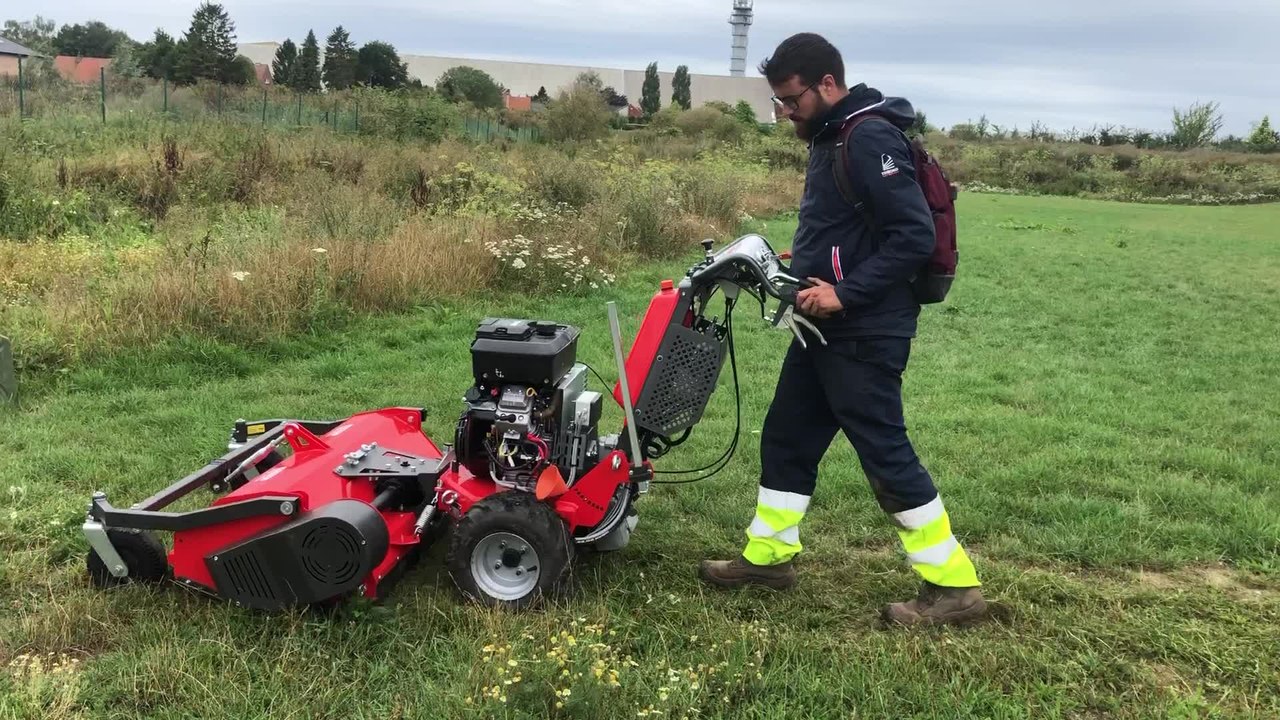 Frasnes lez anvaing Nouveau Gyrobroyeur pour la commune