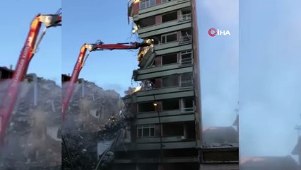 Depremin vurduğu Elazığ’da yıkımlar hızlandırıldı, 16 noktada çalışma başladı