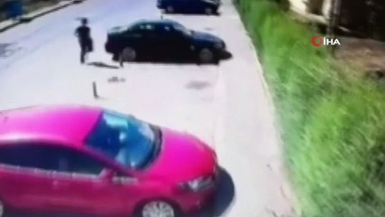 Yaşlı kadının cüzdanını çalan kapkaççı polisten kaçamadı