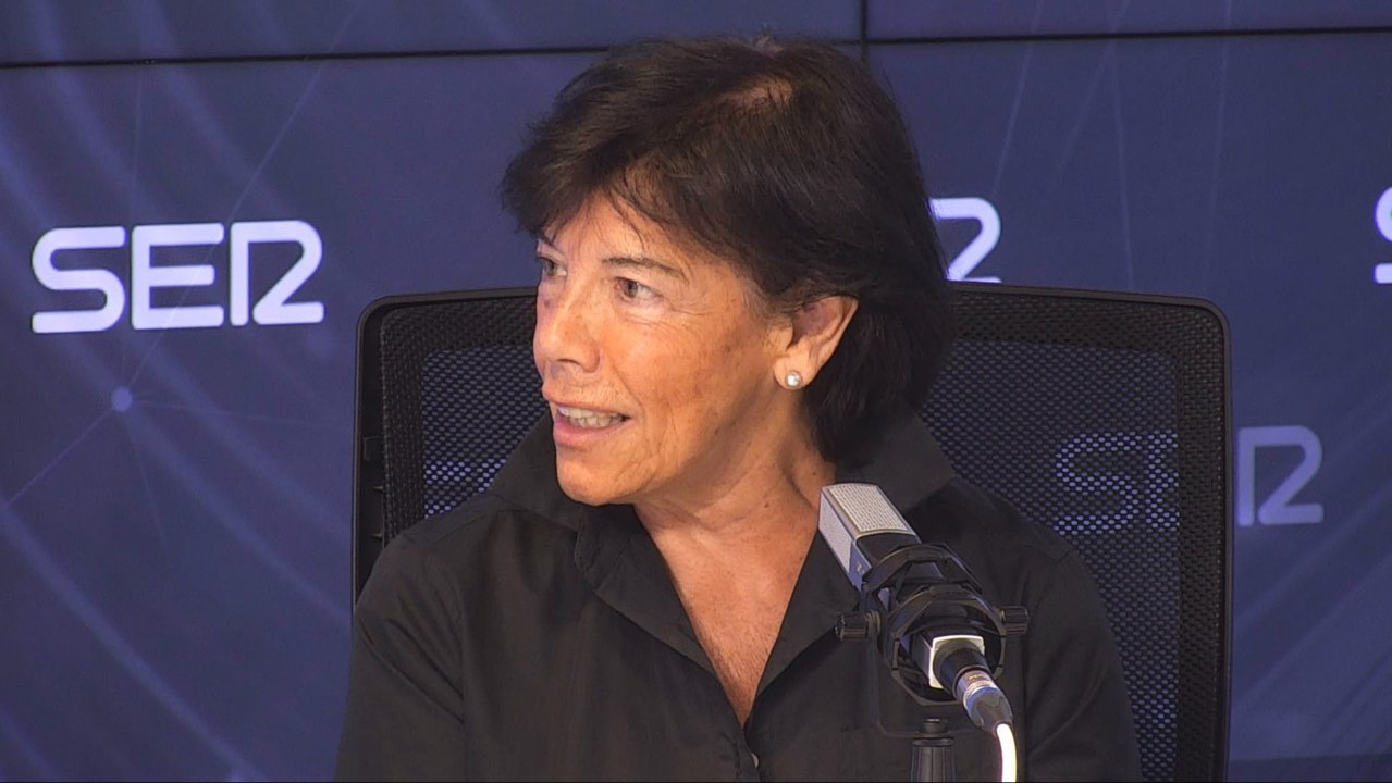 Celaá niega reproches de Iglesias