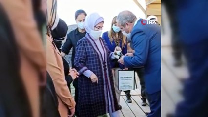 Emine Erdoğan’dan atık malzemelerden yapılan ürünlere büyük ilgi