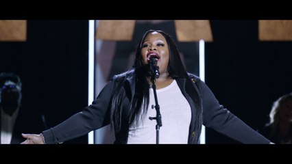 Tasha Cobbs Leonard - Pour It Out