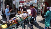 Yaralı taşıyan ambulans kaza yaptı