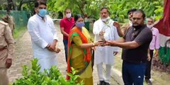 मुख्यमंत्री फलोद्यान योजना के तहत किसानों को वितरण किए गए पौधे