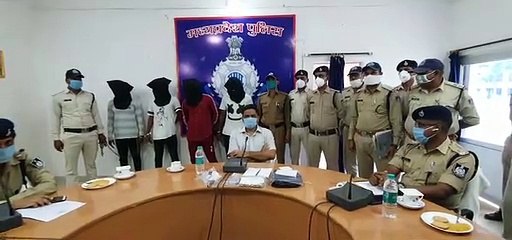 व्यापारी ने काम से निकाला तो नौकर ने ढाई महीने बाद साथियों के साथ मिलकर की लूट