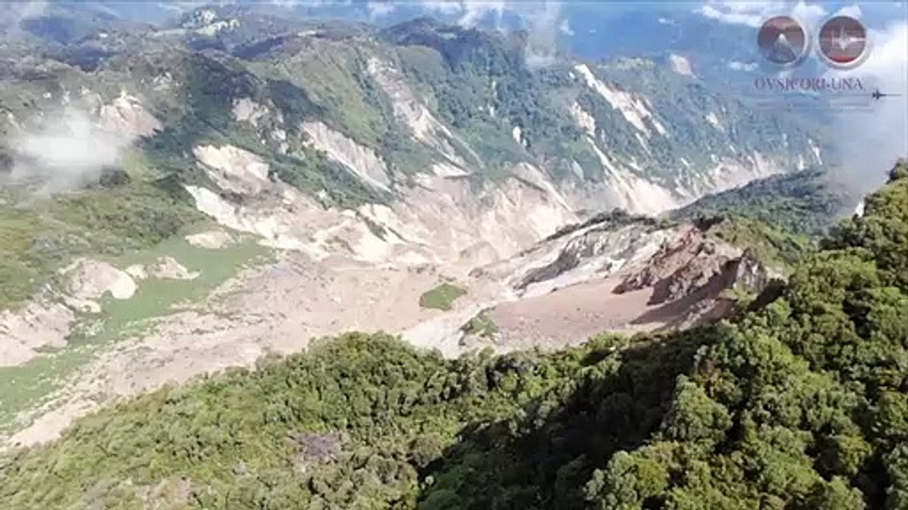 ext-grieta-volcan-irazu-260820