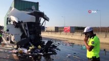 TEM otoyolunda tırla kamyon çarpıştı: 1 ölü