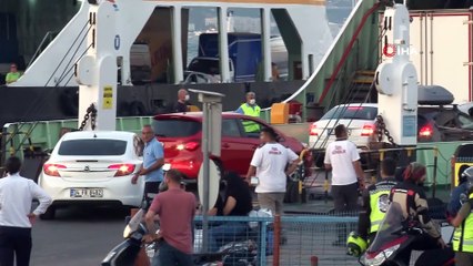 Arabalı vapurda panik anları: Çok sayıda itfaiye ekibi sevk edildi