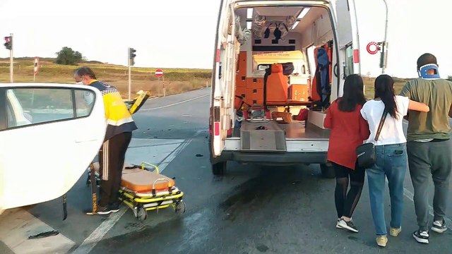 Kırmızı Işık İhlali kazayı beraberinde getirdi: 2 yaralı