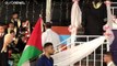 شاهد: ماذا فعل طالب بعد منع أمه من مرافقته لمنصة التكريم خلال حفل تخرج في غزة