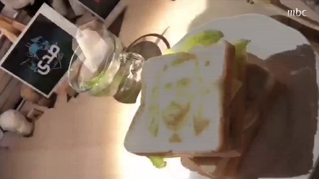 هدية للفنان التونسي نضال السعدي من الرسامة السعودية عهود العبد الله