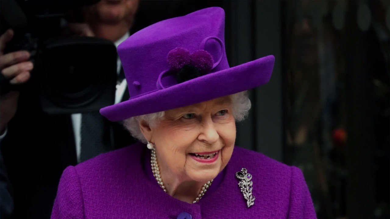 Queen Elizabeth Won’t Return to Buckingham Palace Until Next Year