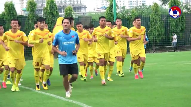 Tiền vệ Nguyễn Hữu Thắng: Em hâm mộ anh Thanh Trung và Thành Lương | VFF Channel