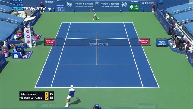 Bautista Agut sets up Djokovic semi